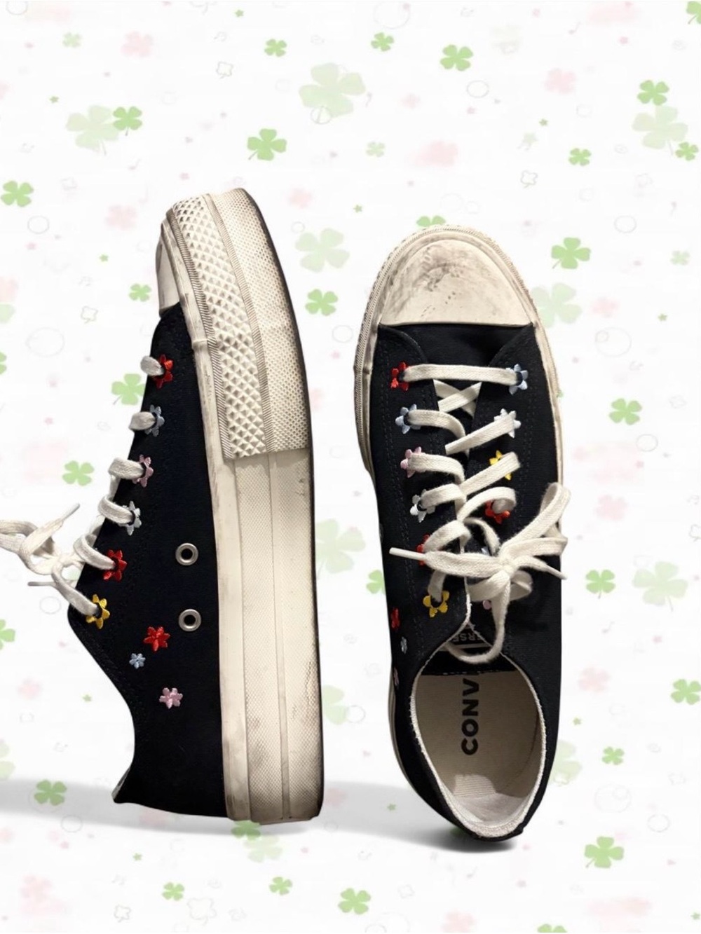Converse Black Floral Embroidered Low-Top Sneakers women 9